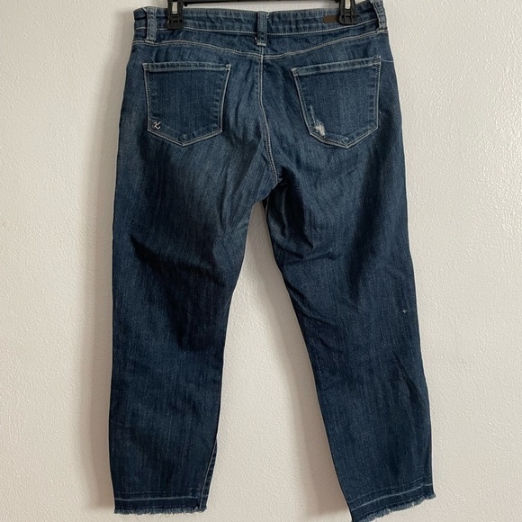 Kut from the Kloth Size 6 Dark Wash Distressed Denim Jeans - Picture 5 of 8